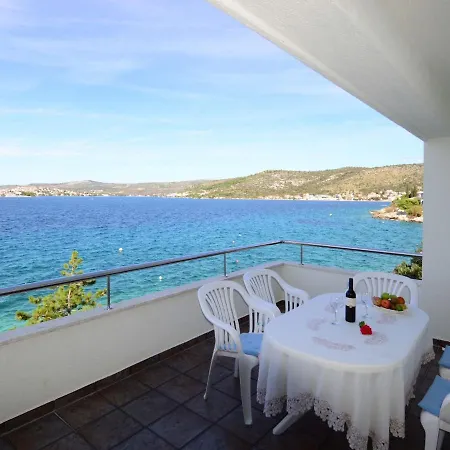 Galeb - Roz 104 By Interhome Razanj