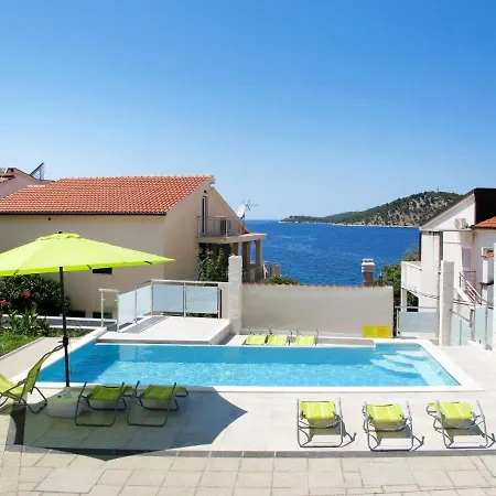 Galeb - Roz 104 By Interhome Razanj