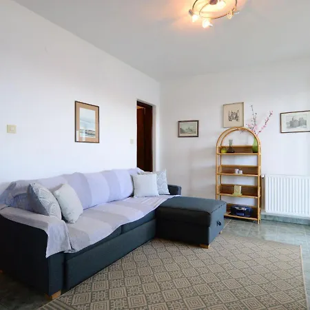 Apartment Galeb - Roz 104 By Interhome
