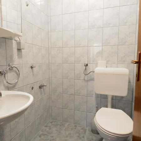 Apartment Galeb - Roz 104 By Interhome